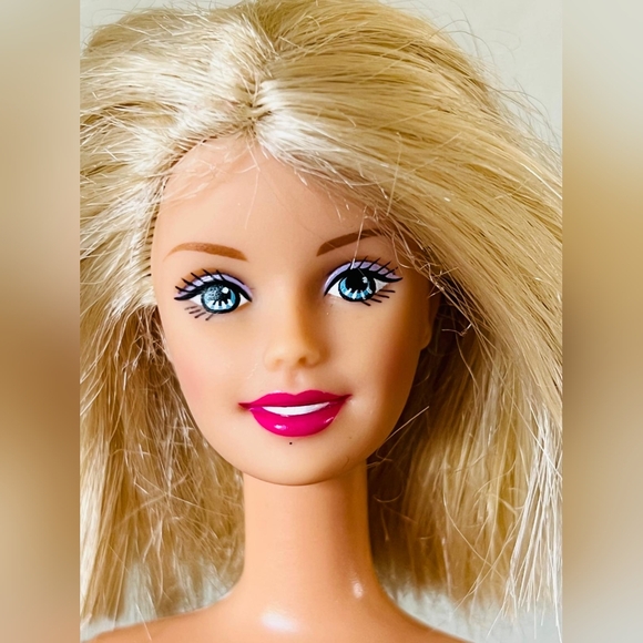 Vintage barbie doll fashion doll - Picture 2 of 12